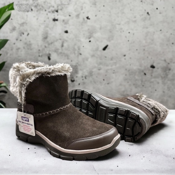 NIB Skechers Relaxed Fit Easy Going Quantum Pull on Boots Chocolate Suede - Picture 2 of 12